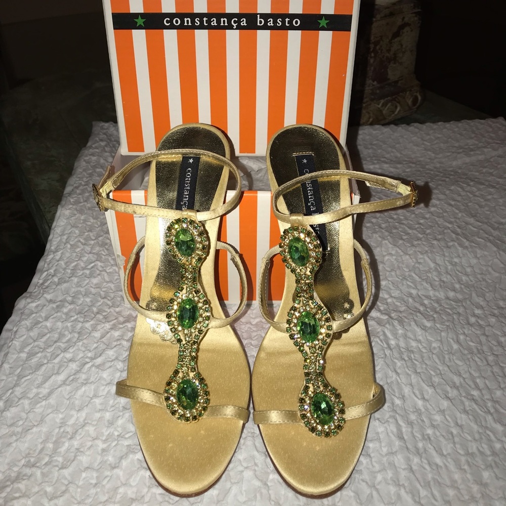 Canstanca Basto Virtine T-Strap Gem Sandal